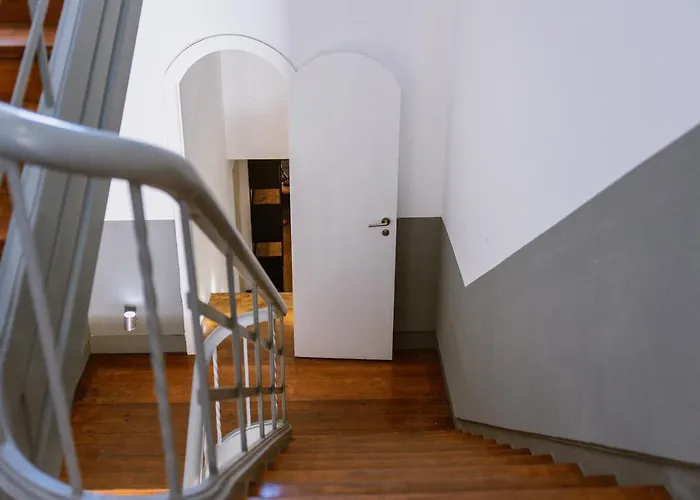 The Lx Hill * ליסבון