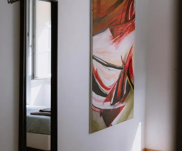 The Lx Hill * ליסבון