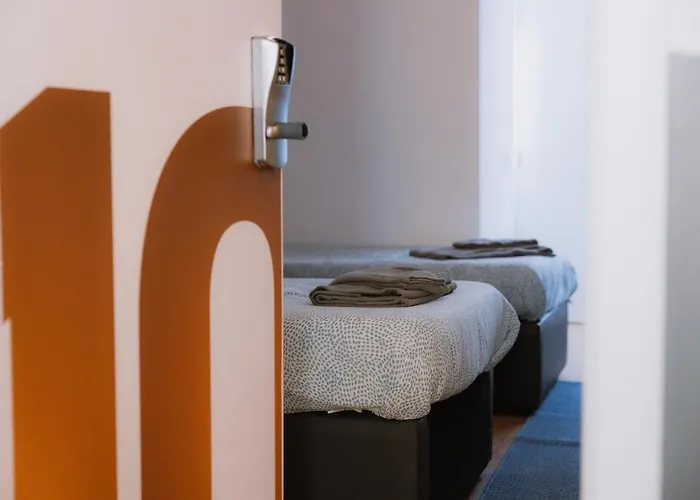 The Lx Hill * ליסבון