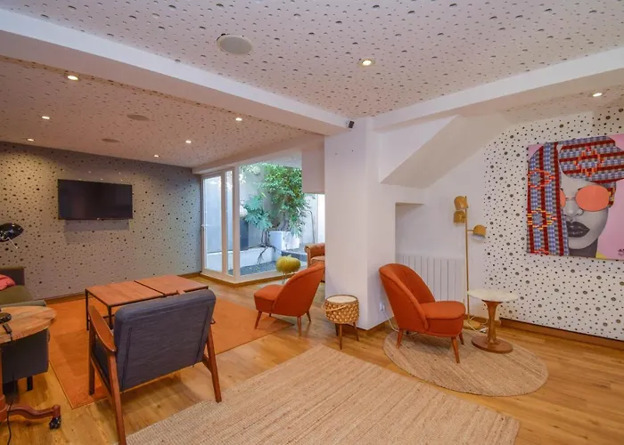 The Lx Hill * ליסבון