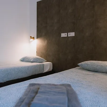 The Lx Hill Hostel *