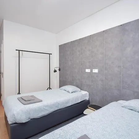 The Lx Hill Hostel *